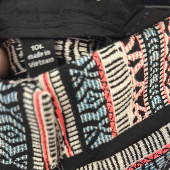 Patterned Women's Shorts - Picture 4 of 5